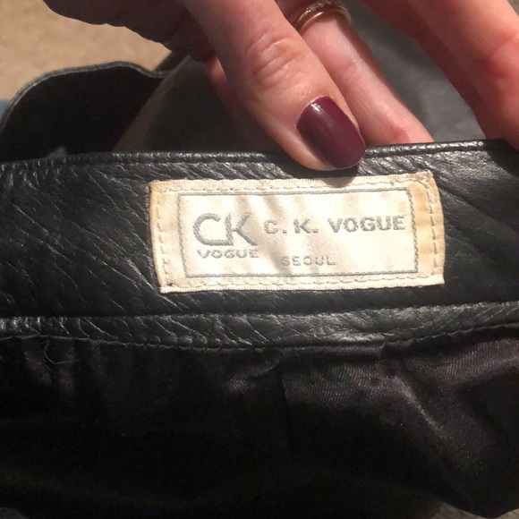 Genuine Leather pencil skirt. Size Small - Picture 5 of 6